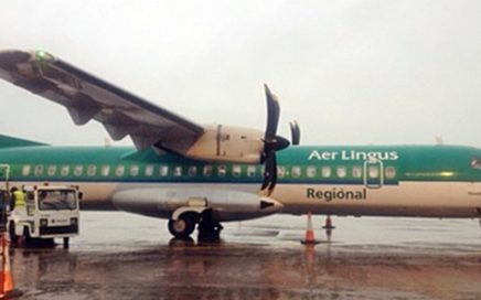 Avião da Aer Lingus em Dublin na Irlanda