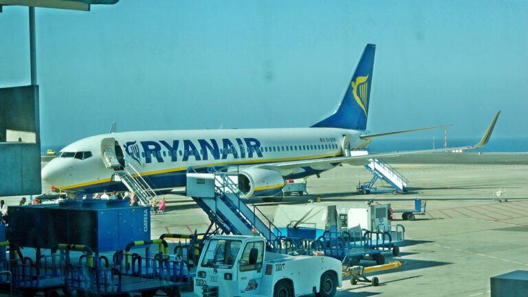 avião da Companhia Low Cost Ryanair