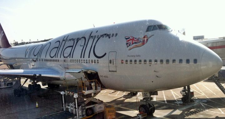 avião da Virgin Atlantic em Londres