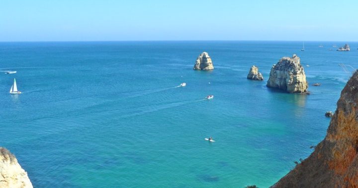 Algarve onde foi premiado um hotel em 2014 pelo holidaycheck