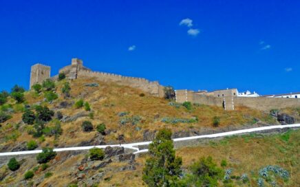 Castelo de Mértola no Baixo Alentejo em Porugal