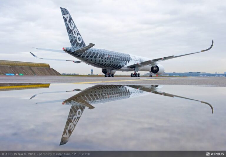 foto do avião teste Airbus A350 XWB