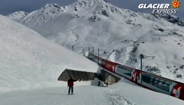 Comboio Expresso Glaciar nos Alpes Suíços