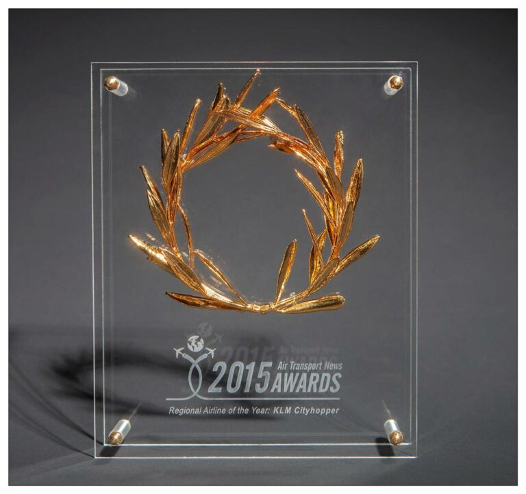 KLC vence titulo de melhor Companhia Aérea Regional 2015