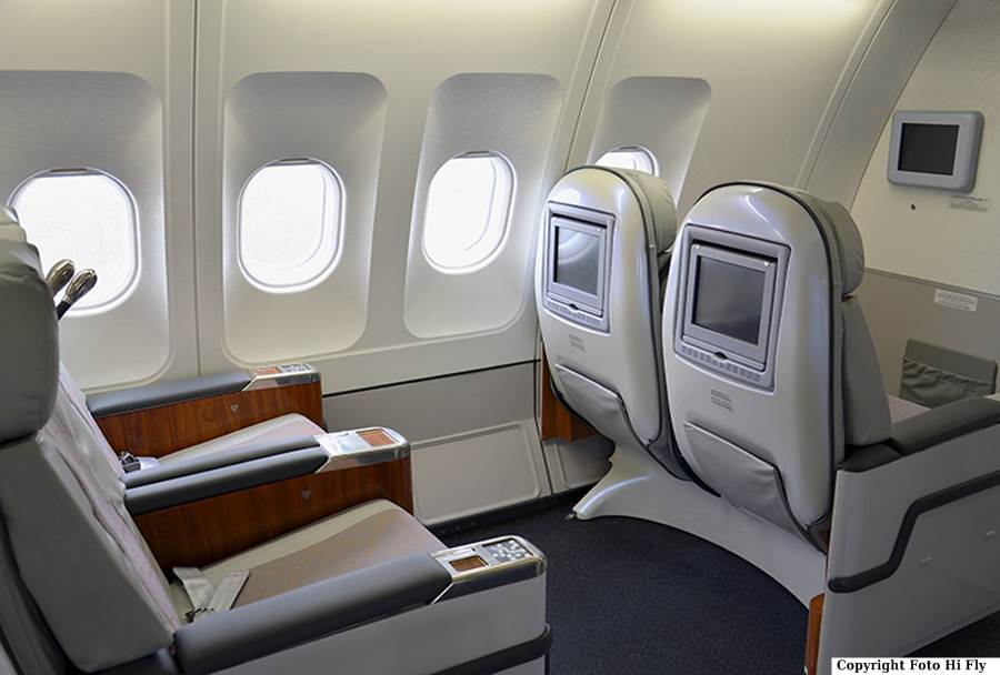 Business Class Airbus A340-300 Hi Fly