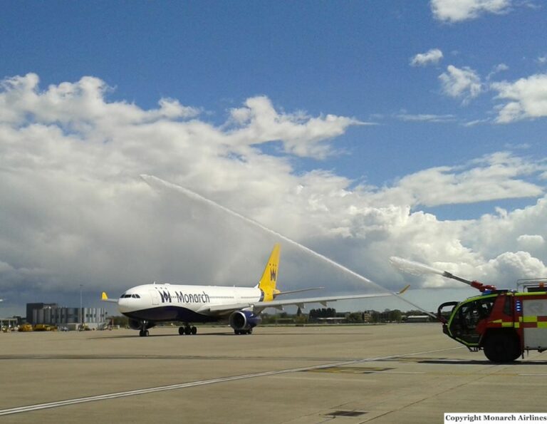 Ultimo voo do A330 da Monarch Airlines