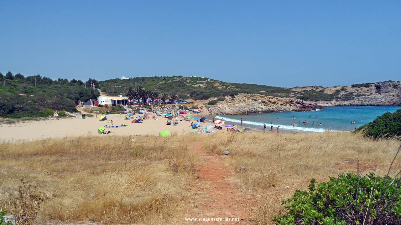 Vista de Oeste para a Praia da Ingrina em Vila do Bispo