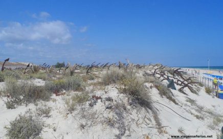 Cemitério de Âncora nas dunas da Praia do Barril