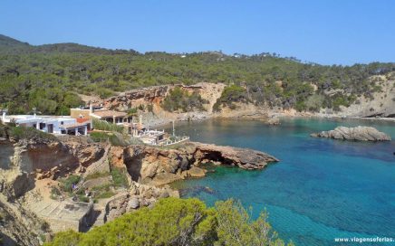 Panorâmica da Cala Xarraca em Ibiza