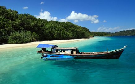 2 barcos na ilha de Bali na Indonésia