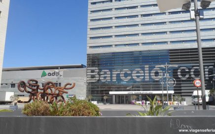Exterior da entrada do hotel Barceló Málaga em Espanha