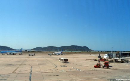 Vista para a placa do aeroporto de Ibiza