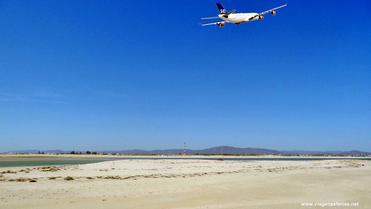 avião SAS no Algarve em voo de Copenhaga até Faro