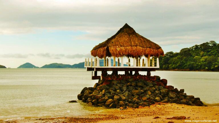 Vista parcial numa das pontas da Playa Bonita no Panama