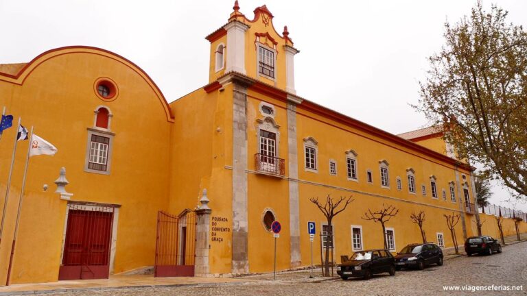 Vista de frente Pousada do Convento da Graça em Tavira