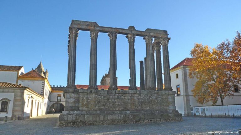 Templo de Diana na cidade de Évora em Portugal