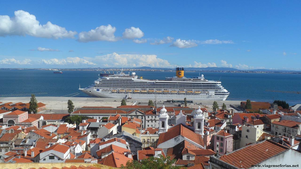 Navio Costa Fortuna da Costa Cruises no Porto de Lisboa