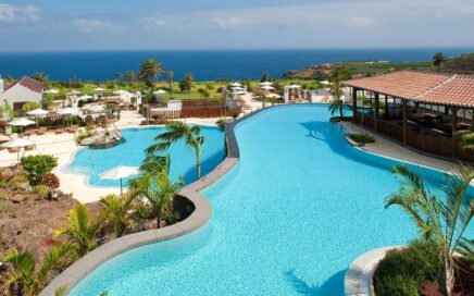 Vista da Piscina do Hotel Melia Hacienda del Conde