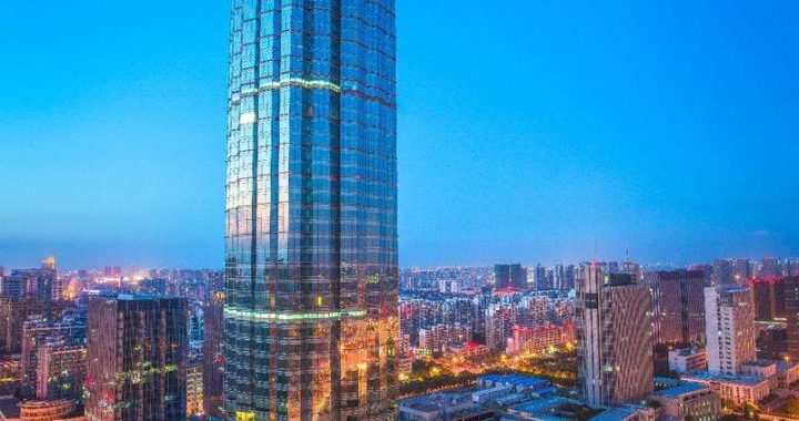 Edifício de 333 metros em Changzhou na China onde está o Hotel Marriott