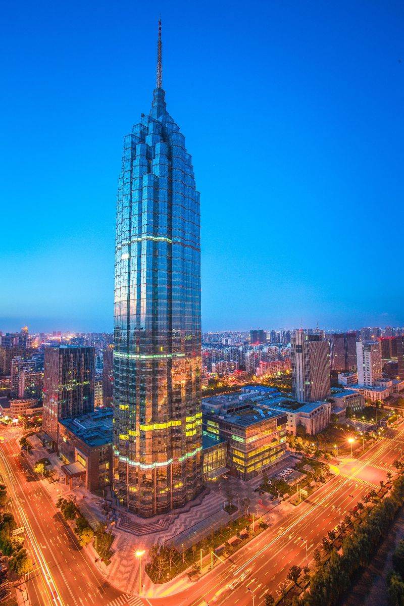 Edifício de 333 metros em Changzhou na China onde está o Hotel Marriott