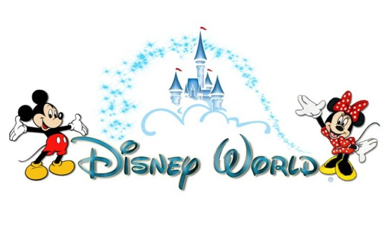 Figura do Disney World com o Mickey e com a Minnie