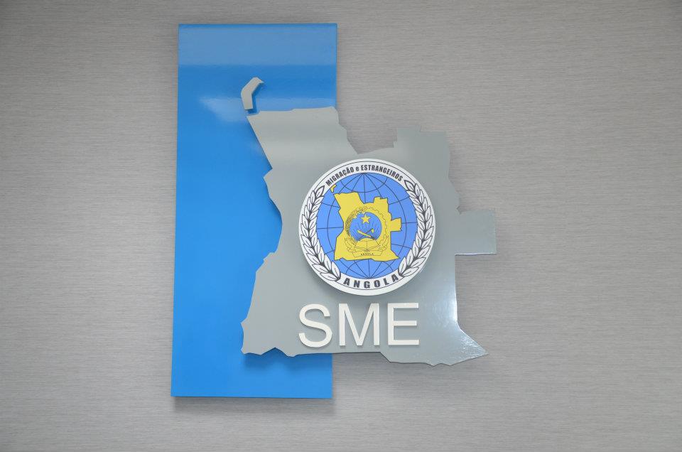 Logo Serviço de Migração e Estrangeiros (SME) Angola