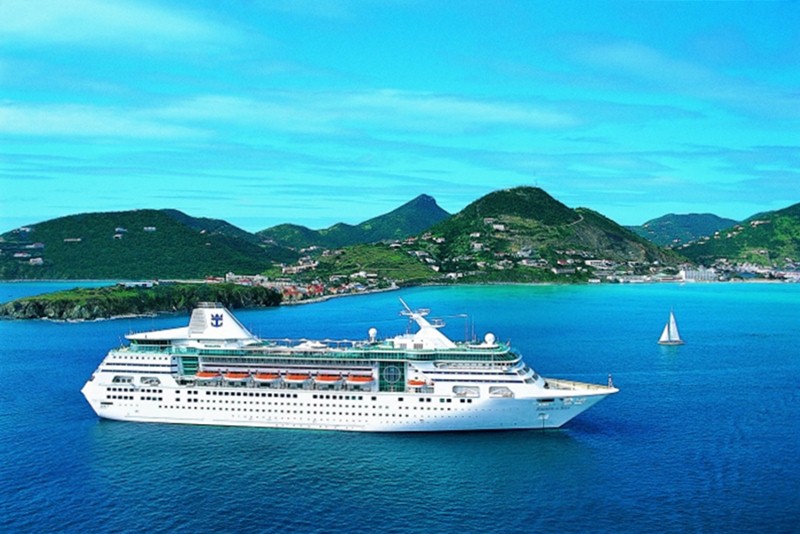 navio de cruzeiros Empress of the Seas da Royal Caribbean nas Caraíbas