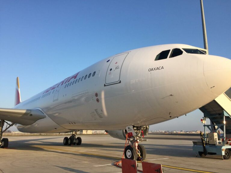 Primeiro A330-200 Oaxaca da Companhia Aérea Iberia