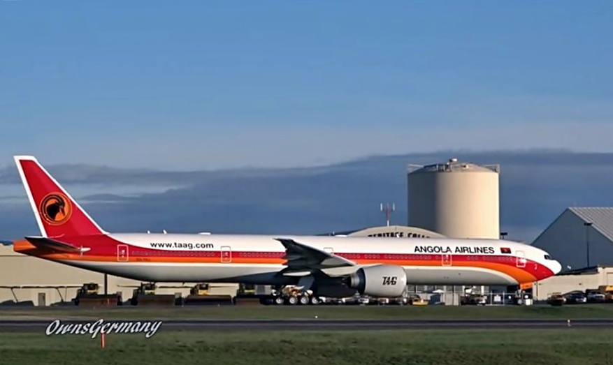 Boeing 777-300ER D2-TEJ da TAAG Angola Airlines