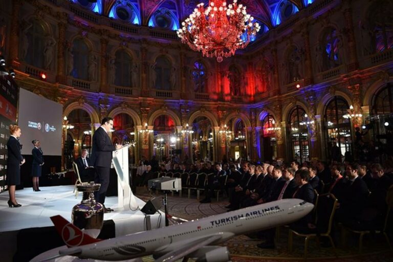 Evento da parceria UEFA Euro 2016 e Turkish Airlines a 10-12-2015
