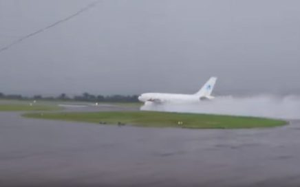 A310 da Services Air a tentar travar numa pista do Congo