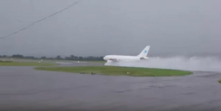 A310 da Services Air a tentar travar numa pista do Congo