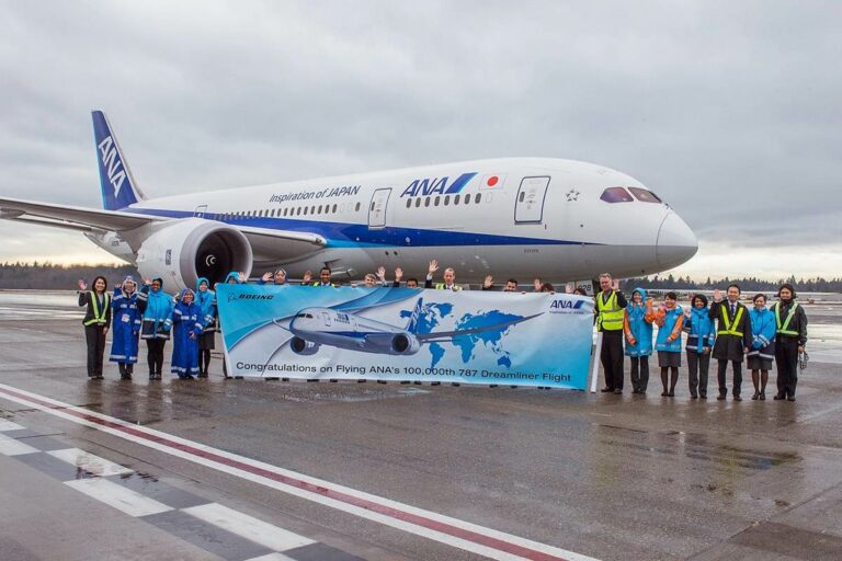 All Nippon Airways comemora voo 100.000 com o B787 Dreamliner