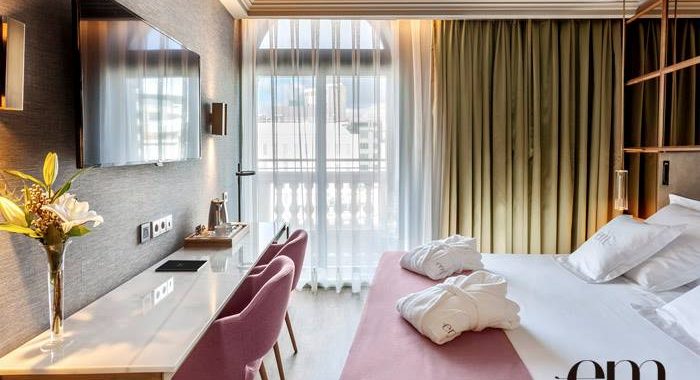 Um dos 146 quartos do Hotel Barceló Emperatriz em Madrid