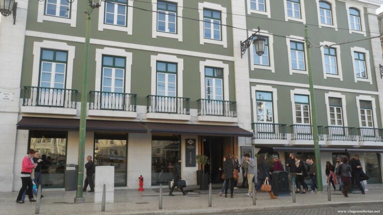 Entrada do The Beautique Hotel Figueira no centro de Lisboa