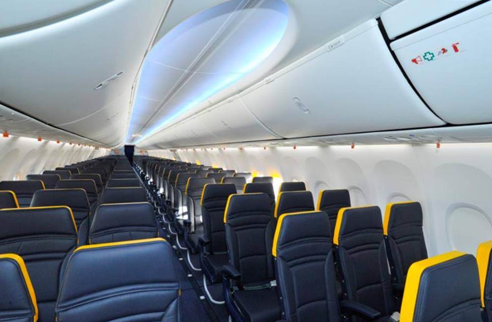Cabina dos novos Boeing 737 Sky Interiors da Ryanair
