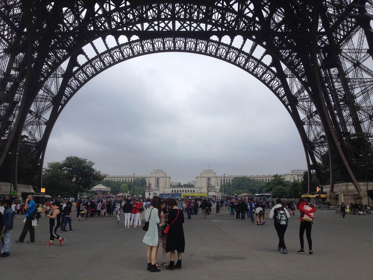 Torre Eiffel Paris com 6.917.000 visitas em 2015