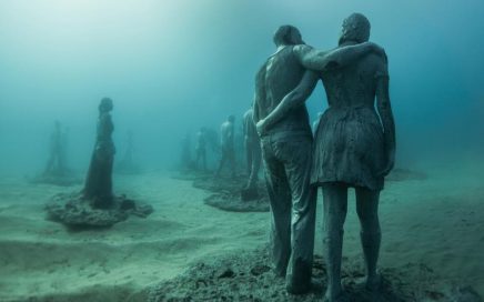 2 estátuas do Museu Atlântico submerso da ilha de Lanzarote