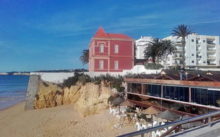 Chalet Vasconcelos em Armação de Pera comprado pelo Vila Vita