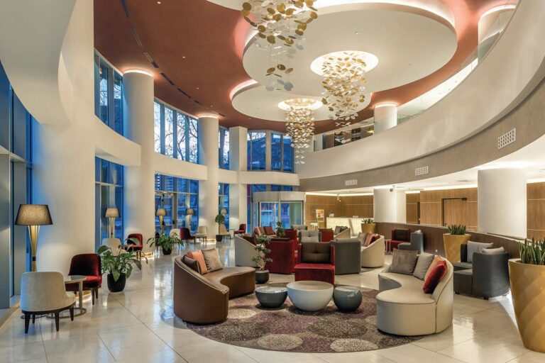 Recepção Hotel Double Tree by Hilton Yerevan City Centre