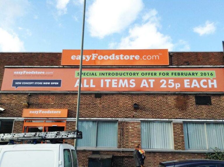 Supermercado easyFood em Londres com preços alimentares a 25p