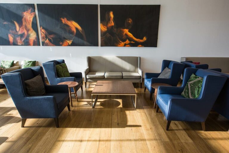 Clientes da BA que viajam de Ibiza e Sevilha já podem aceder aos Lounges