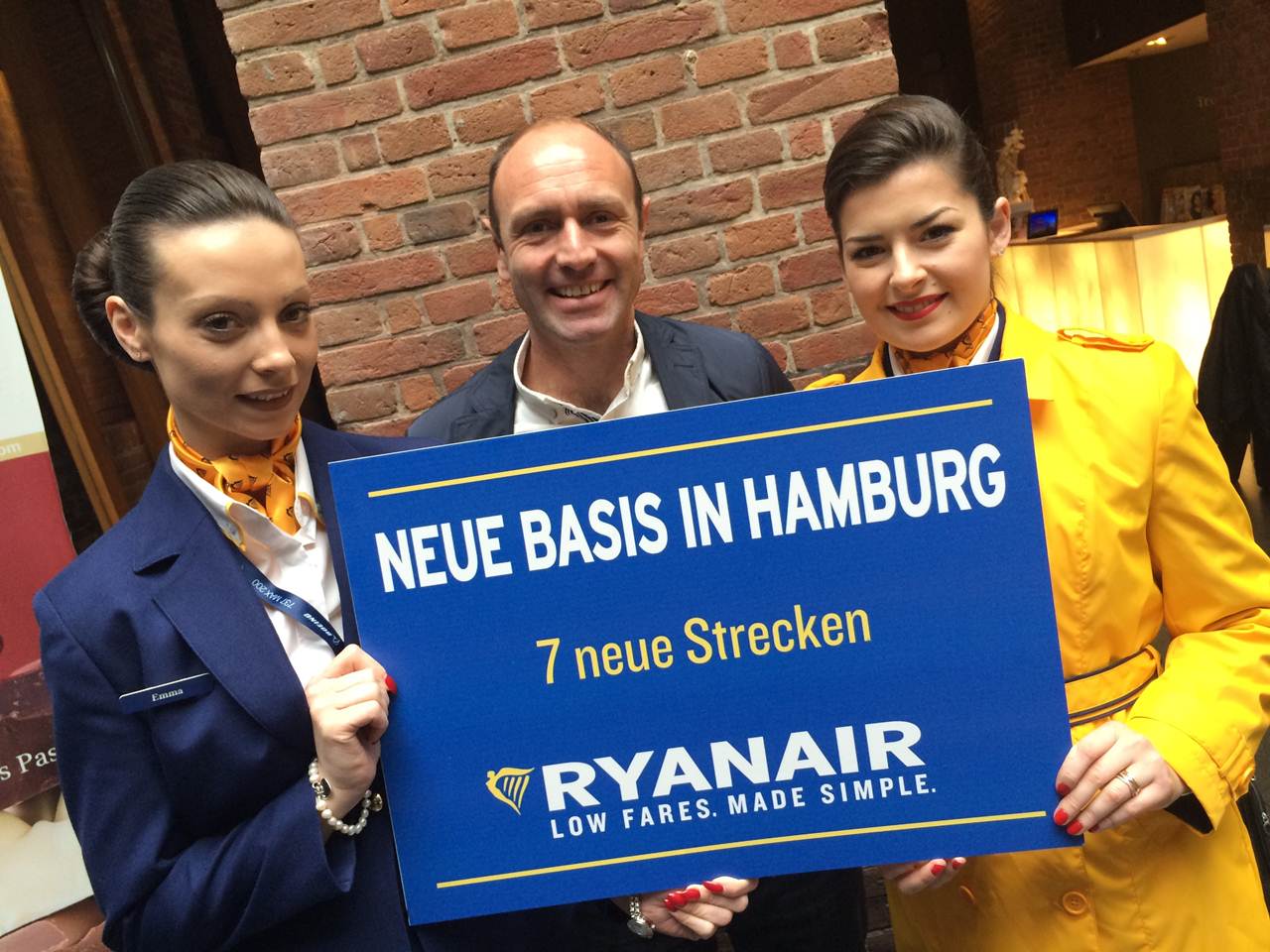 Apresentação da nova base n. 80 em Hamburgo da Ryanair