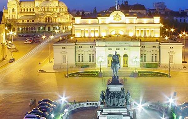 Vista do Hotel InterContinental Sofia para a principal praça