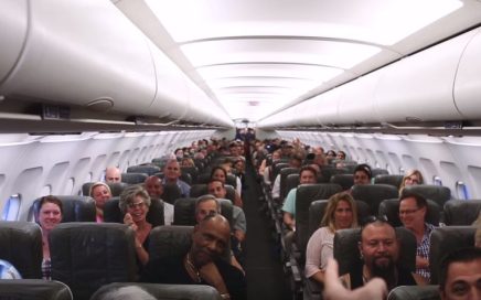 Votação a bordo de avião da JetBlue dá voos grátis