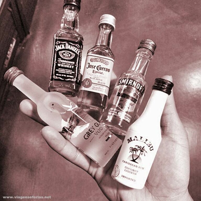 5 Mini-garrafas de bebidas alcoólicas brancas