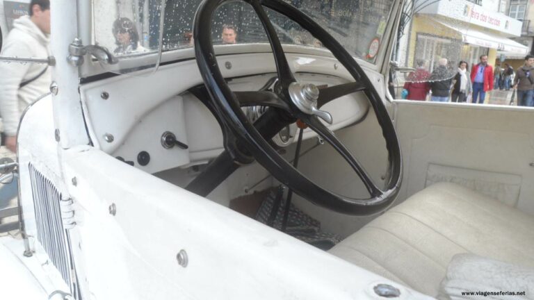 Interior de um carro Ford T de aluguer