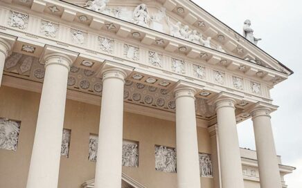 Colunas da Catedral de Vilnius na Lituânia