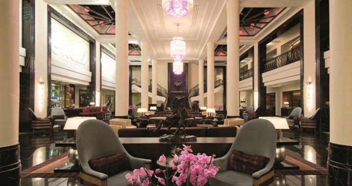 Lobby do Hotel Corinthia São Petersburgo na Rússia