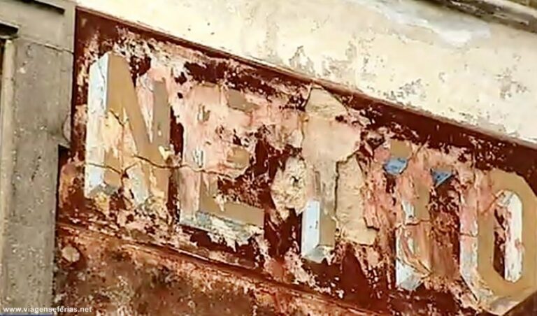Letras do hotel Netto em Sintra no edificio em ruínas